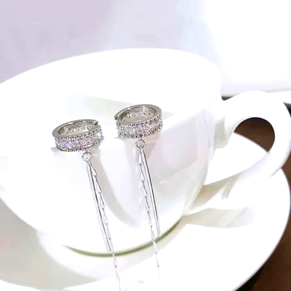 ‼️NEW IN‼️Elegant Drop Cuffs 2 Psc Set+Gift Box 🎁 - Picture 2 of 3